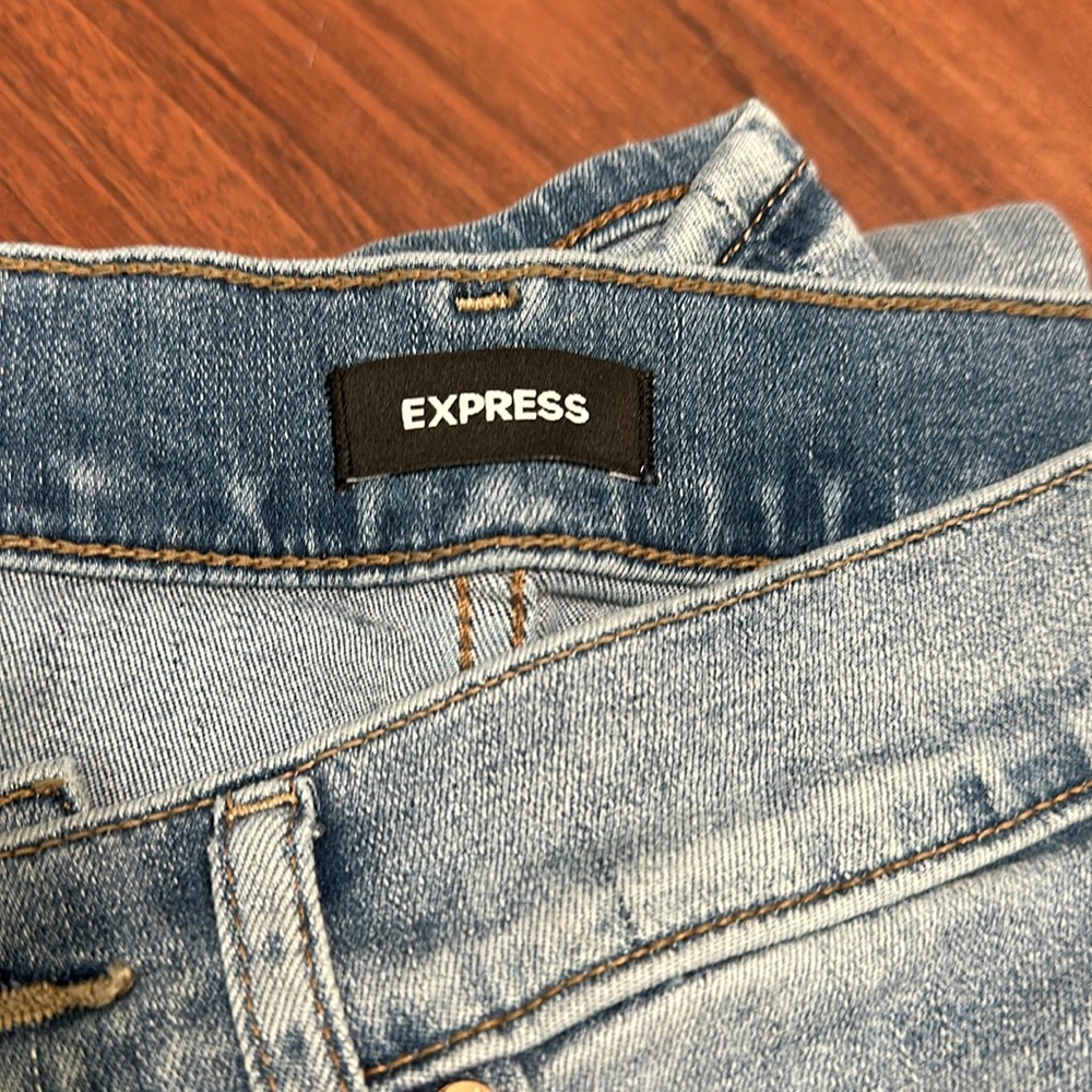 Express Jeans - Picture 2 of 3